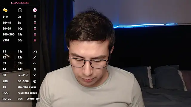 andrewmhilton  online show from 26, 11, 2025