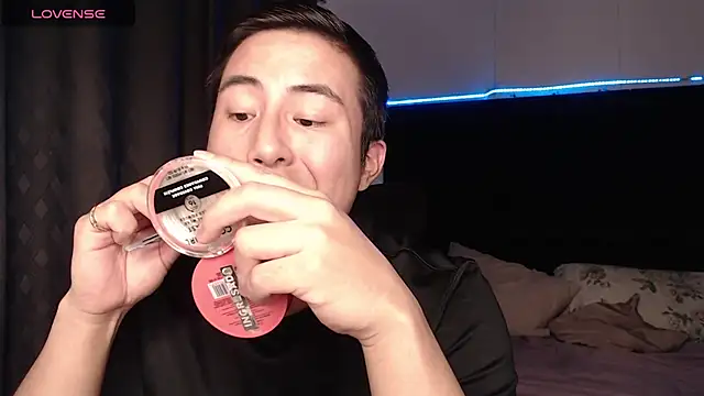 andrewmhilton  online show from 11, 1, 2026