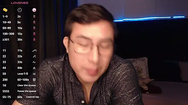 andrewmhilton  online show from 18, 11, 2025