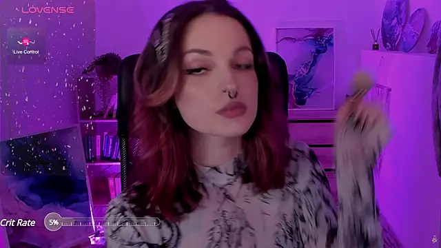 BratzieDarsie online show from 5, 3, 2025