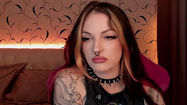 BratzieDarsie online show from 7, 10, 2025