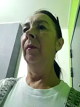 Snapshot of Celine_Faer1 chatting on 19, 7, 2026 Celine Faer1 online show from 19, 7, 2026