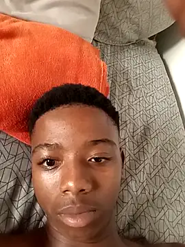 BLACK BOTTOM03 online show from 28, 11, 2025