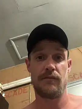 Snapshot of Midwestalpha chatting on 7, 7, 2026 Midwestalpha online show from 7, 7, 2026