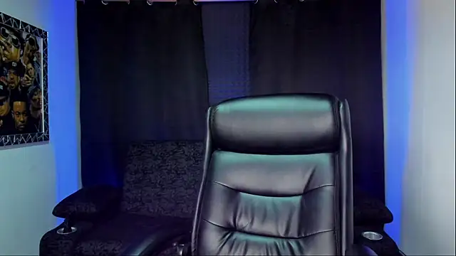 Snapshot of jhonnysnow17 chatting on 26, 10, 2025 jhonnysnow17 online show from 26, 10, 2025