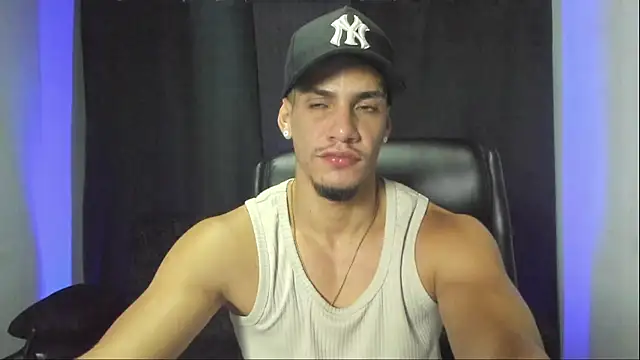 Snapshot of jhonnysnow17 chatting on 14, 10, 2025 jhonnysnow17 online show from 14, 10, 2025