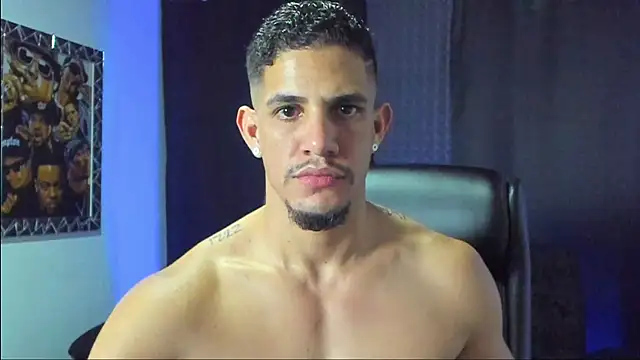 Snapshot of jhonnysnow17 chatting on 26, 11, 2025 jhonnysnow17 online show from 26, 11, 2025