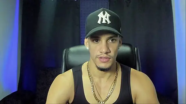 Snapshot of jhonnysnow17 chatting on 12, 10, 2025 jhonnysnow17 online show from 12, 10, 2025