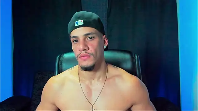 Snapshot of jhonnysnow17 chatting on 18, 11, 2025 jhonnysnow17 online show from 18, 11, 2025