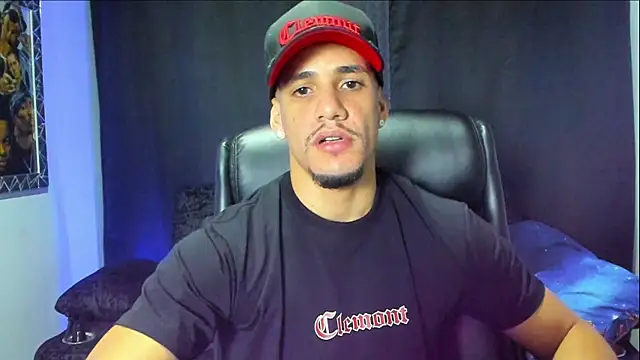 Snapshot of jhonnysnow17 chatting on 30, 11, 2025 jhonnysnow17 online show from 30, 11, 2025