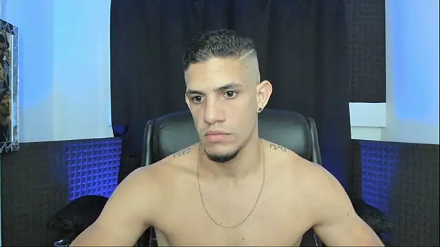Snapshot of jhonnysnow17 chatting on 30, 7, 2026 jhonnysnow17 online show from 30, 7, 2026