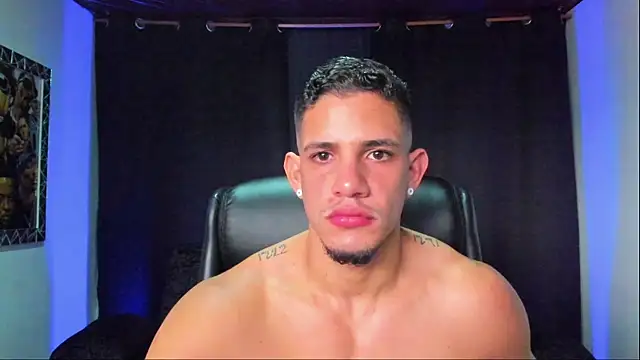 Snapshot of jhonnysnow17 chatting on 31, 10, 2025 jhonnysnow17 online show from 31, 10, 2025