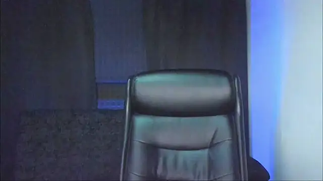 Snapshot of jhonnysnow17 chatting on 13, 11, 2025 jhonnysnow17 online show from 13, 11, 2025