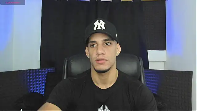 Snapshot of jhonnysnow17 chatting on 12, 7, 2026 jhonnysnow17 online show from 12, 7, 2026