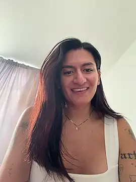 Snapshot of ari_artis chatting on 15, 6, 2026 ari artis online show from 15, 6, 2026
