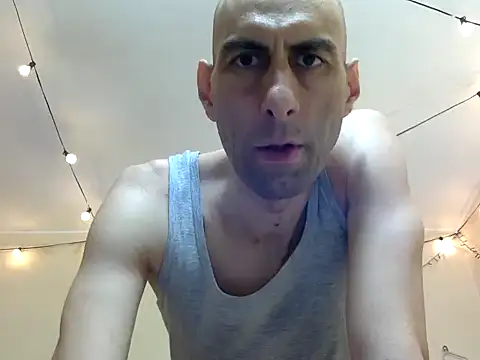 HandsomeAlfie online show from 8, 10, 2025