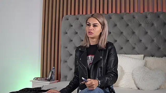 Snapshot of TiffanyMaze chatting on 21, 5, 2026 TiffanyMaze online show from 21, 5, 2026
