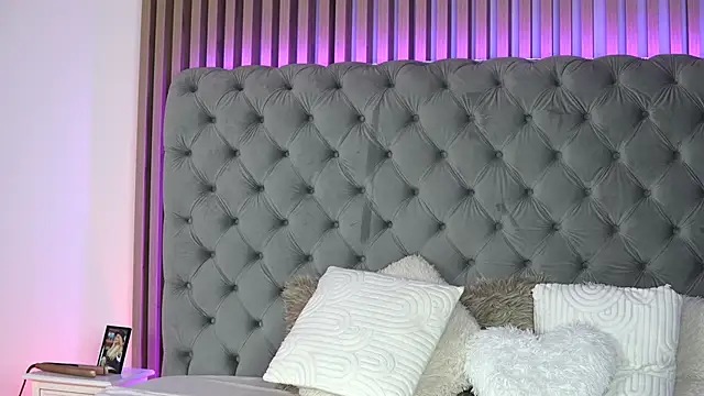 TiffanyMaze online show from 12, 2, 2026