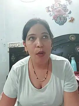 Snapshot of Poojabhabi101 chatting on 23, 6, 2026 Poojabhabi101 online show from 23, 6, 2026
