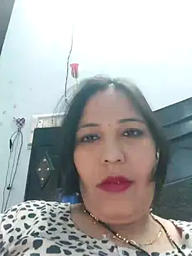 Poojabhabi101 online show from 11, 3, 2025