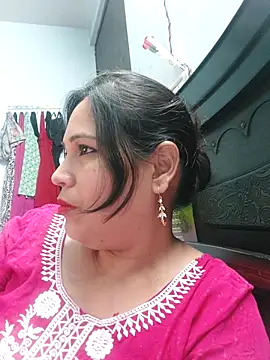 Poojabhabi101 online show from 19, 3, 2025