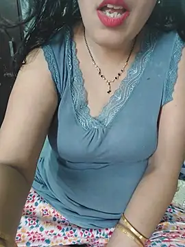 Snapshot of Poojabhabi101 chatting on 6, 7, 2026 Poojabhabi101 online show from 6, 7, 2026