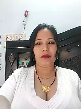 Poojabhabi101 online show from 20, 2, 2025