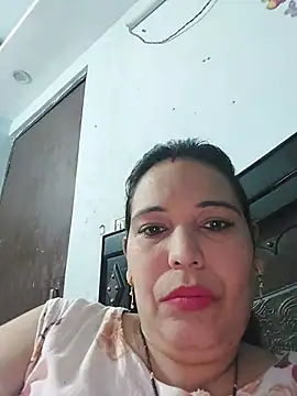 Snapshot of Poojabhabi101 chatting on 12, 6, 2026 Poojabhabi101 online show from 12, 6, 2026