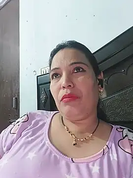 Snapshot of Poojabhabi101 chatting on 12, 7, 2026 Poojabhabi101 online show from 12, 7, 2026