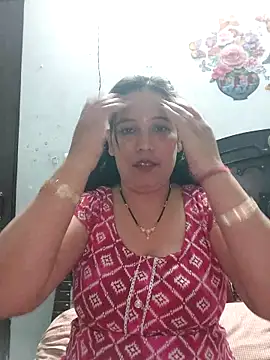 Poojabhabi101 online show from 18, 2, 2026