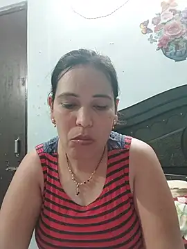 Snapshot of Poojabhabi101 chatting on 16, 7, 2026 Poojabhabi101 online show from 16, 7, 2026