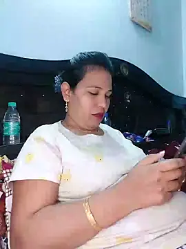 Poojabhabi101 online show from 2, 2, 2025