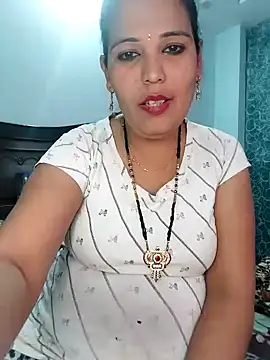 Poojabhabi101 online show from 28, 1, 2025