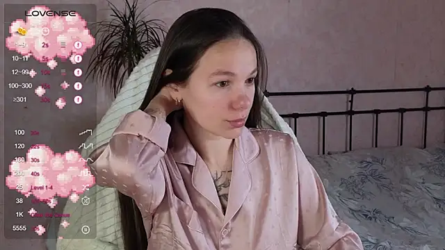 Snapshot of lil_luna_x chatting on 3, 5, 2026 lil luna x online show from 3, 5, 2026