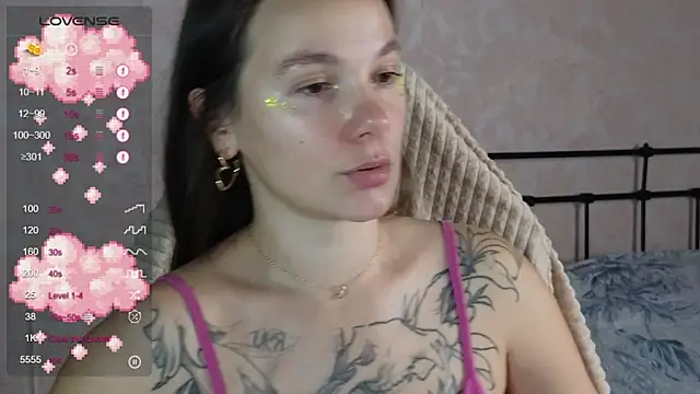 Snapshot of lil_luna_x chatting on 24, 7, 2026 lil luna x online show from 24, 7, 2026