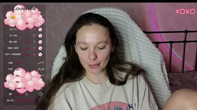lil luna x online show from 8, 1, 2025