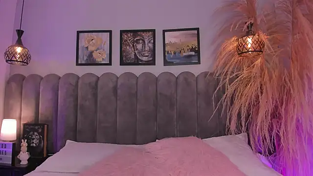 cute  cherry  online show from 22, 4, 2026