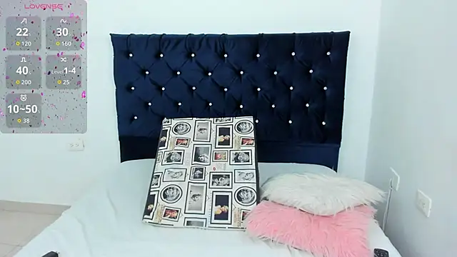 Snapshot of Alessia_kaun chatting on 13, 10, 2025 Alessia kaun online show from 13, 10, 2025