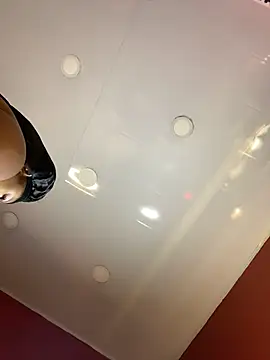 Aluna sweet online show from 14, 10, 2025