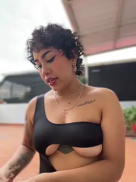 ZahaRoseee online show from 28, 2, 2026