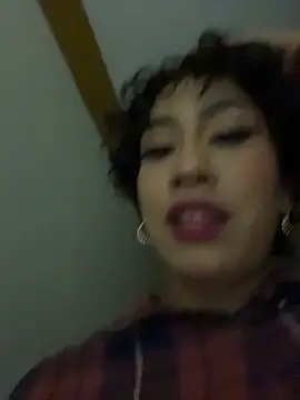 Snapshot of ZahaRoseee chatting on 6, 5, 2026 ZahaRoseee online show from 6, 5, 2026