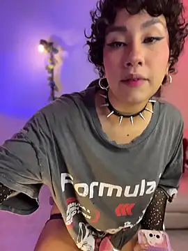 ZahaRoseee online show from 8, 4, 2026