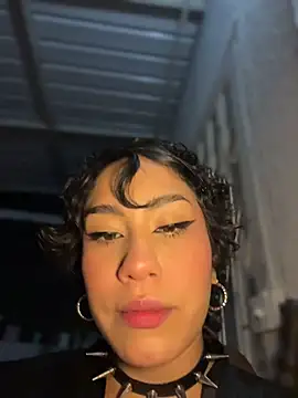 ZahaRoseee online show from 29, 3, 2026