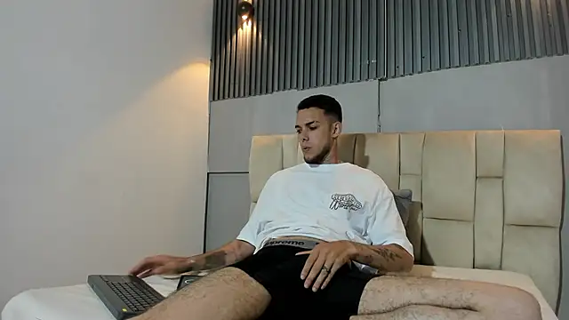 ricardo333 online show from 15, 4, 2026