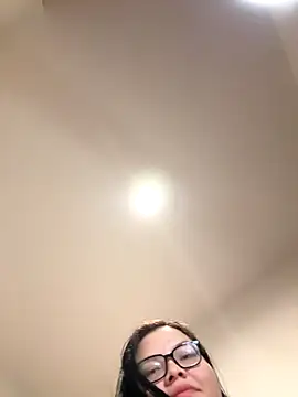 LiverandBrat77 online show from 6, 1, 2026