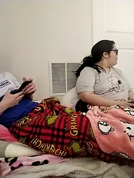 LiverandBrat77 online show from 5, 2, 2026