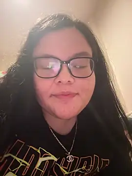 LiverandBrat77 online show from 13, 4, 2026