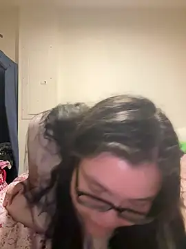 LiverandBrat77 online show from 2, 4, 2026