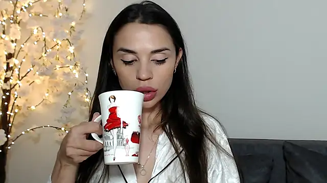 Snapshot of Mika_Gold chatting on 16, 10, 2025 Mika Gold online show from 16, 10, 2025