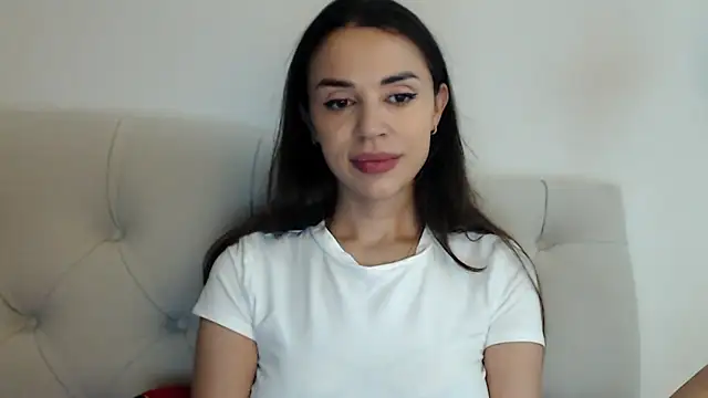 Snapshot of Mika_Gold chatting on 8, 11, 2025 Mika Gold online show from 8, 11, 2025